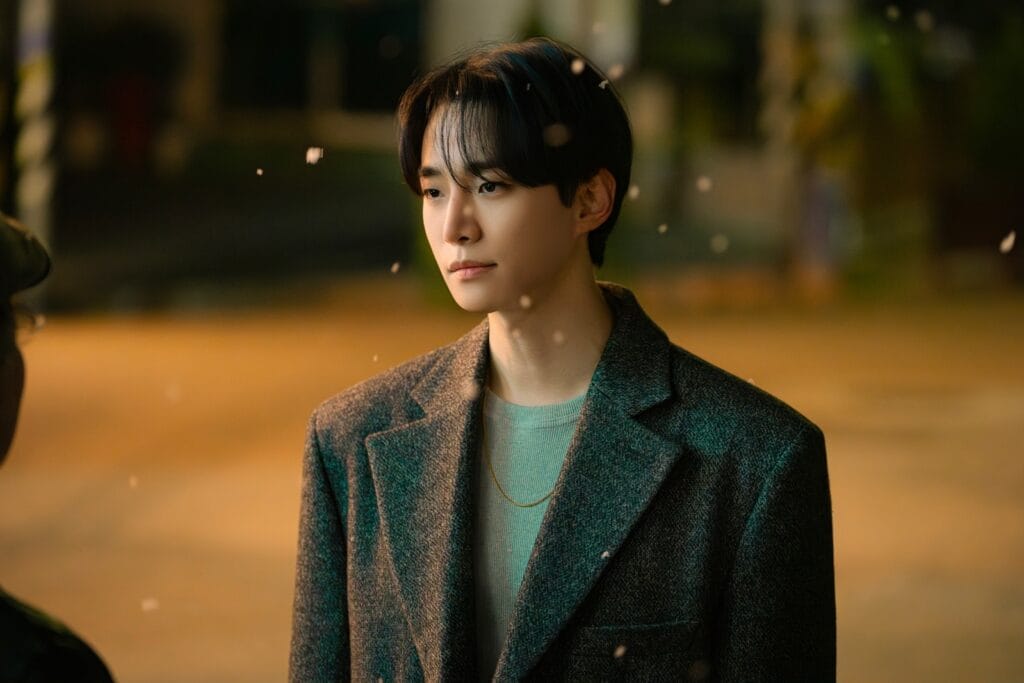 2PM’s Lee Junho Faces Off Against Kim Sang Ho And Moo Jin Sung In “Typhoon Family”