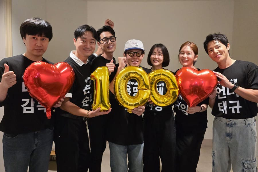 Jo Woo Jin, Jung Kyung Ho, And More Celebrate “Boss” Surpassing 1 Million Moviegoers