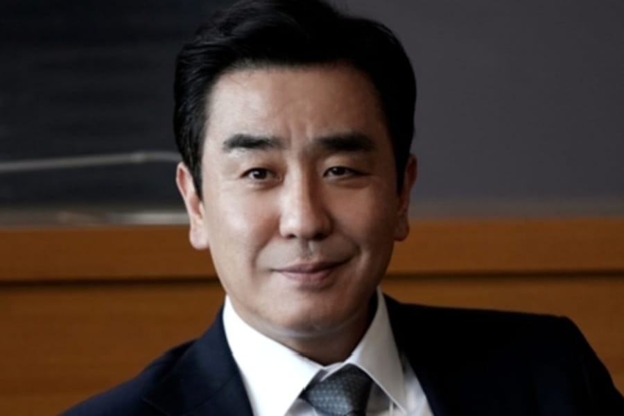 Ryu Seung Ryong Dishes On His Upcoming Drama “The Dream Life Of Mr. Kim”