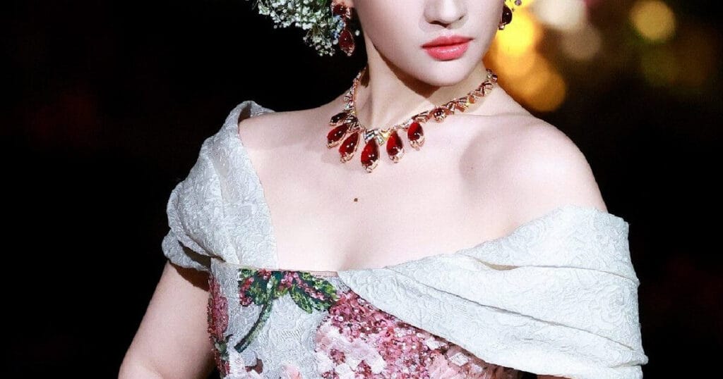 Top Actress’s Wardrobe Malfunction At The “2025 Vogue Fashion Gala” Goes Viral