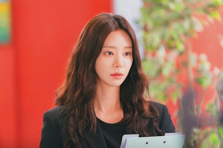 Lee Joo Bin Transforms Into An Emotionally Distant High School Teacher In New Drama “Spring Fever”